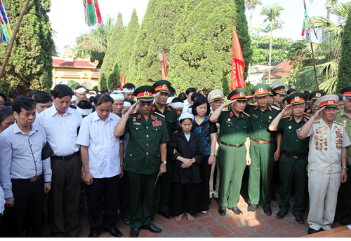 Vĩnh Phúc đón nhận hài cốt Anh hùng Liệt sỹ Nguyễn Viết Xuân ảnh 1